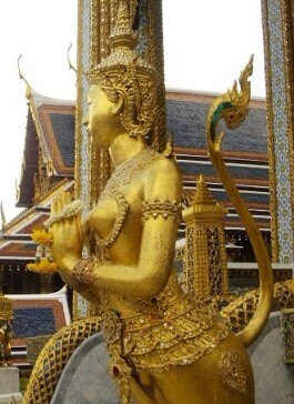 巴拉蕯拍密隆宫殿前半人半鹿(人面鹿身)合金像,大皇宫(Grand Palace)_曼谷